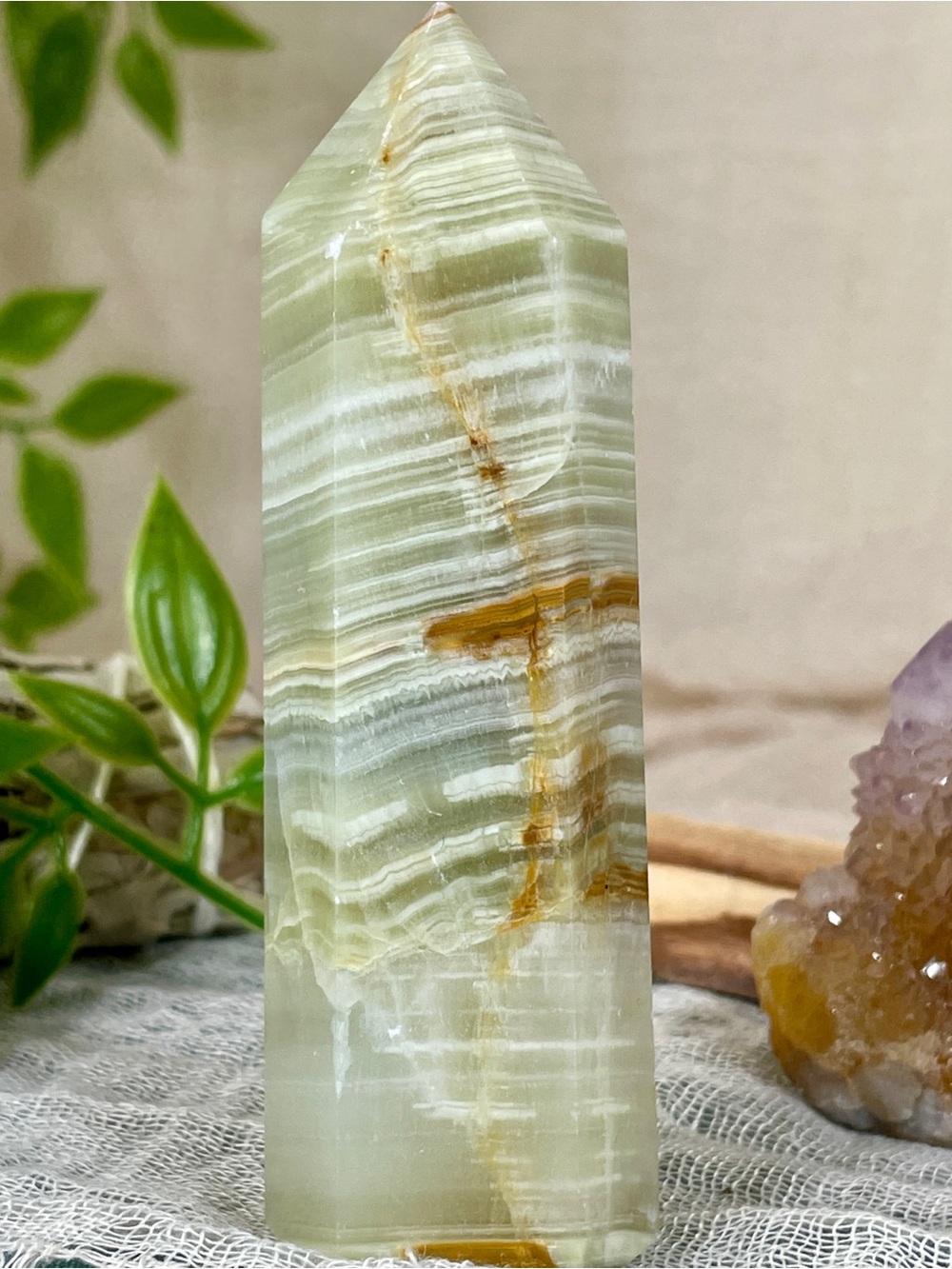 !!! NEW !!! 2104 Green Chalcedony Onyx Crystal Tower